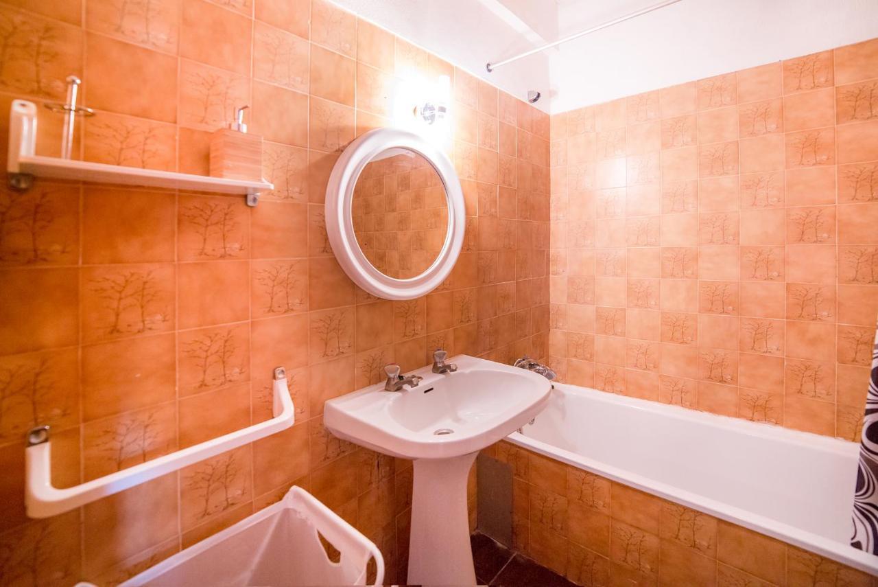 A02 - Dona Ana 1 Bed Apartment Lagos Luaran gambar
